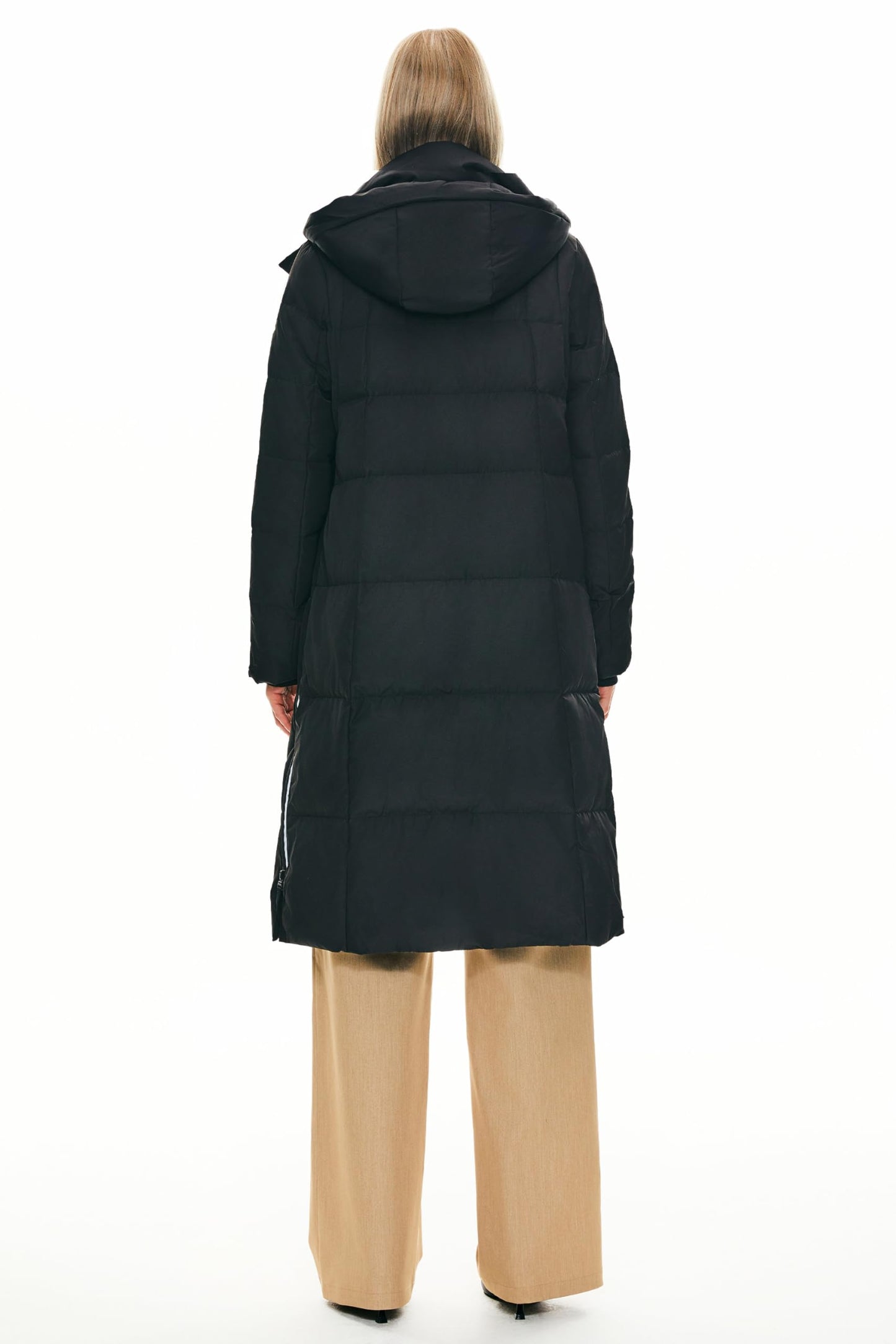 Orolay Women's Thickened Long Down Jacket Winter Down Coat Hooded Puffer Jacket with Side Zipper