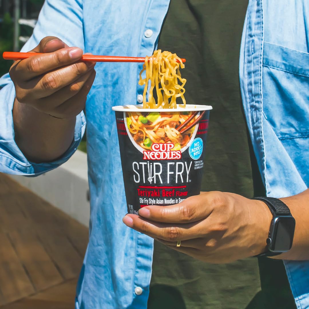 Nissin Cup Noodles Soup, Beef Flavor, Microwaveable Paper Cups, Instant Ramen, 2.25 Ounce (Pack of 12)
