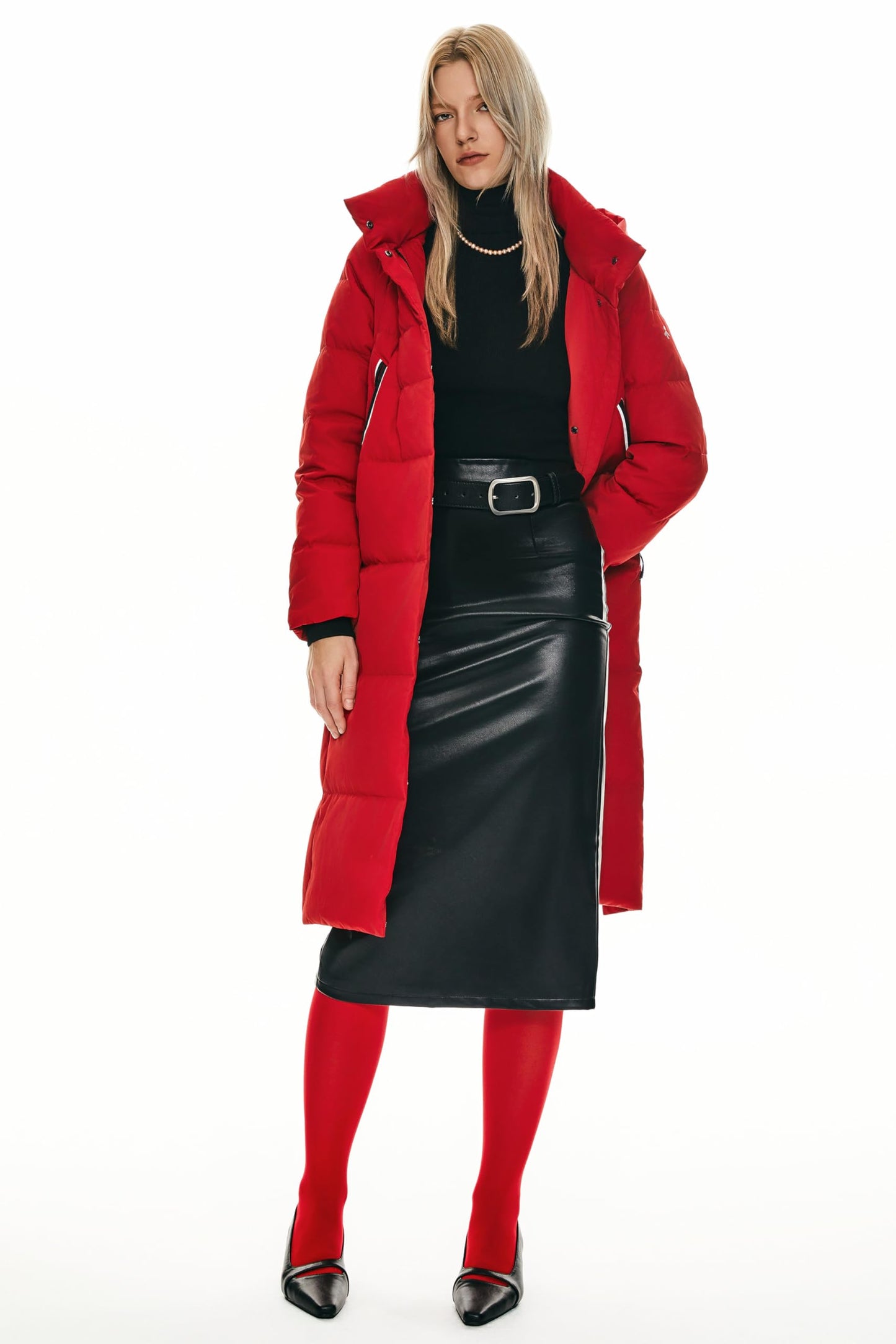 Orolay Women's Thickened Long Down Jacket Winter Down Coat Hooded Puffer Jacket with Side Zipper
