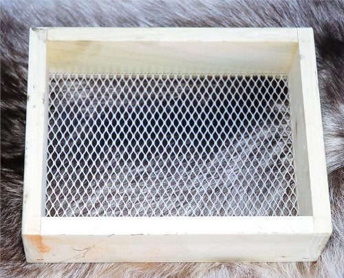 Trapper's Wood Dirt Sifter