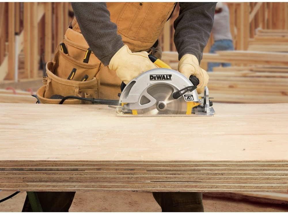 DEWALT Circular Saw, 7-1/4 inch, Pivoting with up to 57 Degree Bevel, Corded (DWE575SB)