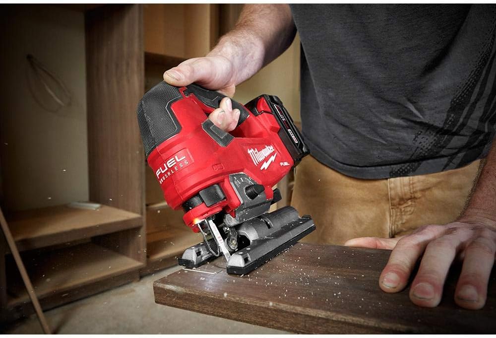 Milwaukee (MLW273721) M18 FUEL D-Handle Jig Saw Kit