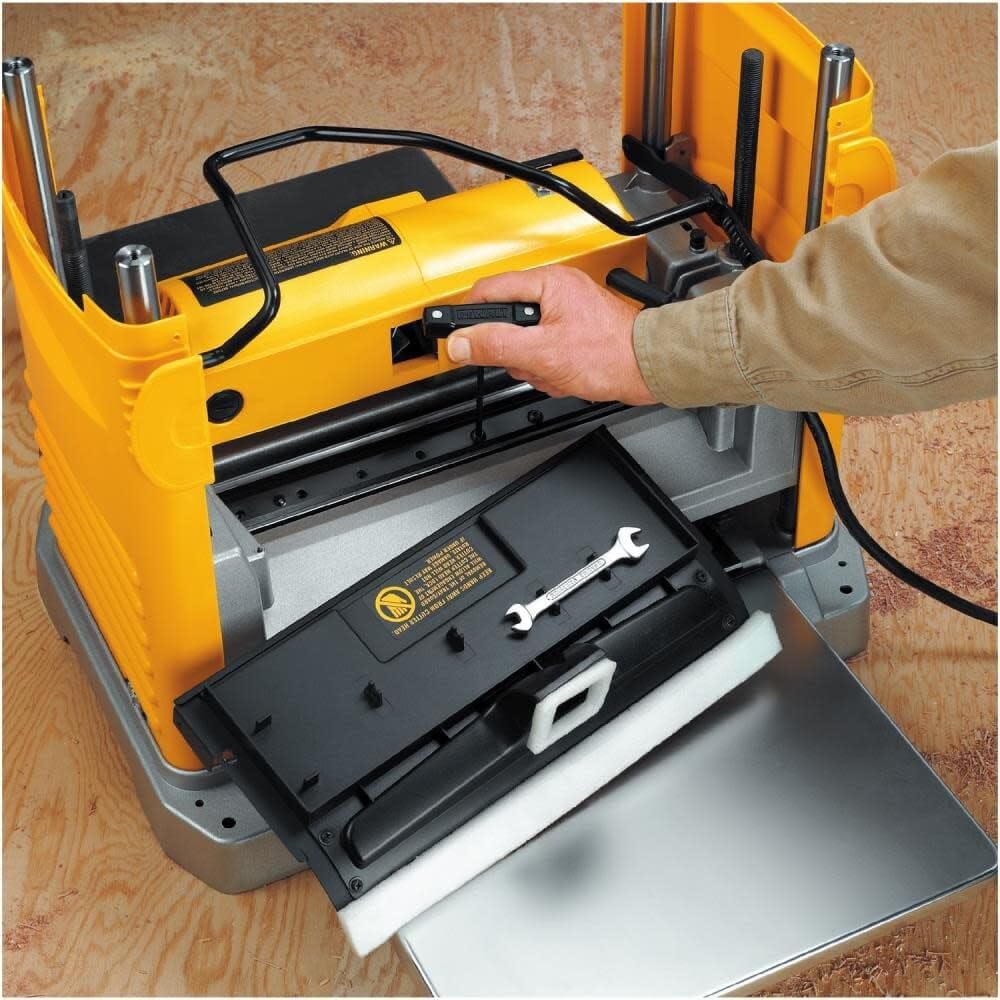 DEWALT Benchtop Planer, 15-Amp, 12-1/2-Inch, 3-Knife Cutter, 20,000 RPM, Corded (DW734)