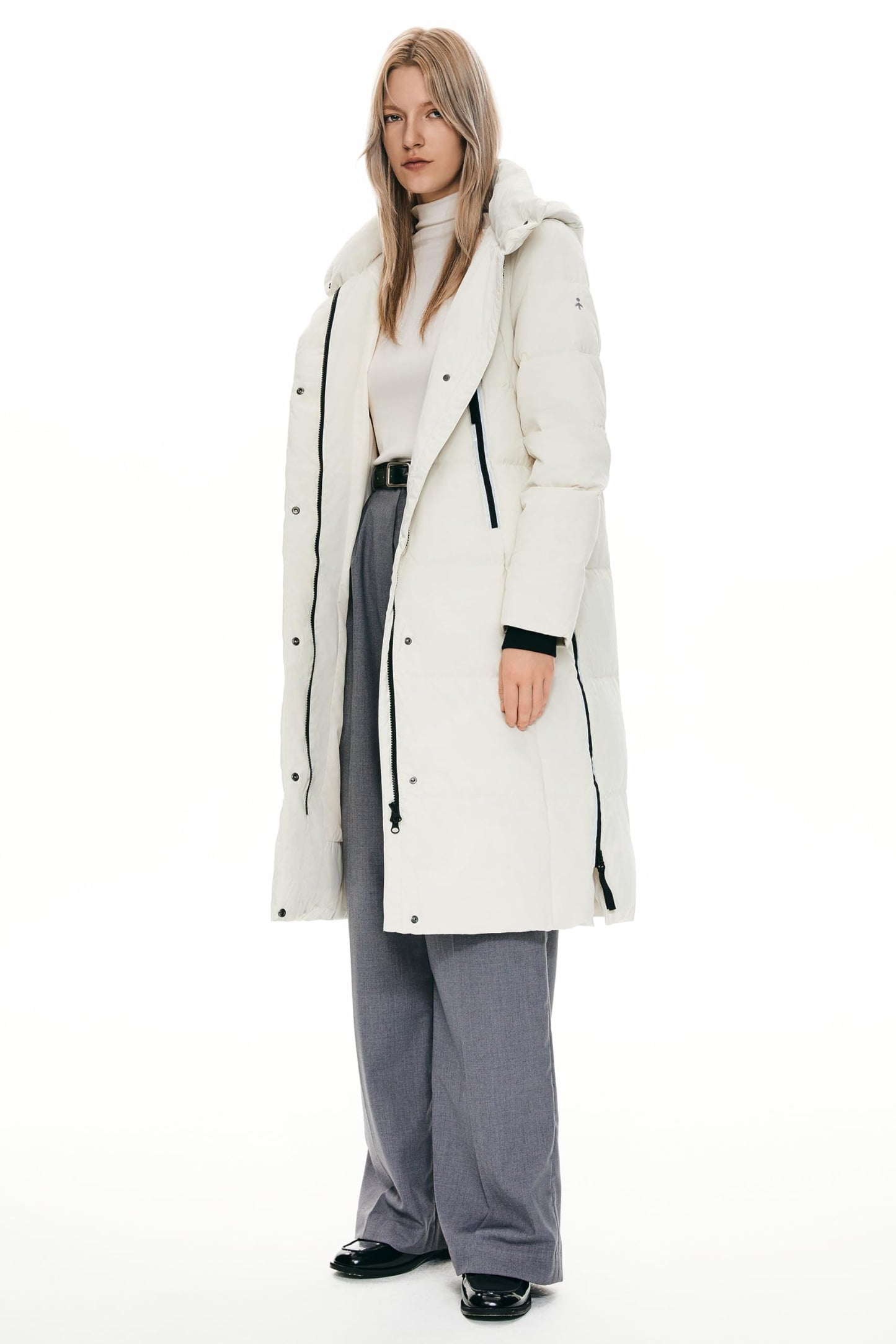 Orolay Women's Thickened Long Down Jacket Winter Down Coat Hooded Puffer Jacket with Side Zipper