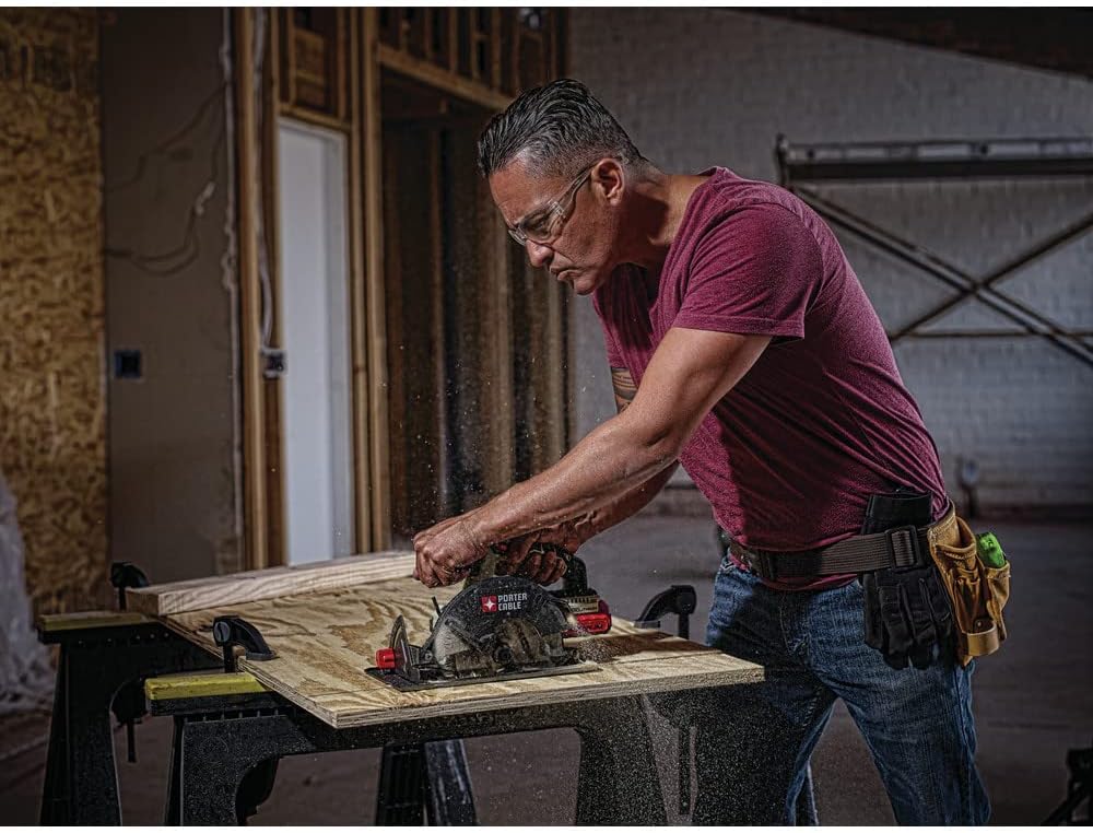PORTER-CABLE 20V MAX* 6-1/2-Inch Cordless Circular Saw, Tool Only (PCC660B)