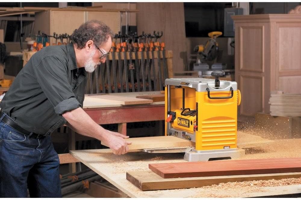 DEWALT Benchtop Planer, 15-Amp, 12-1/2-Inch, 3-Knife Cutter, 20,000 RPM, Corded (DW734)