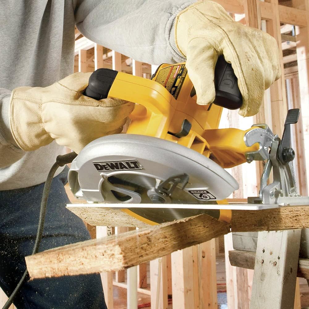 DEWALT Circular Saw, 7-1/4 inch, Pivoting with up to 57 Degree Bevel, Corded (DWE575SB)