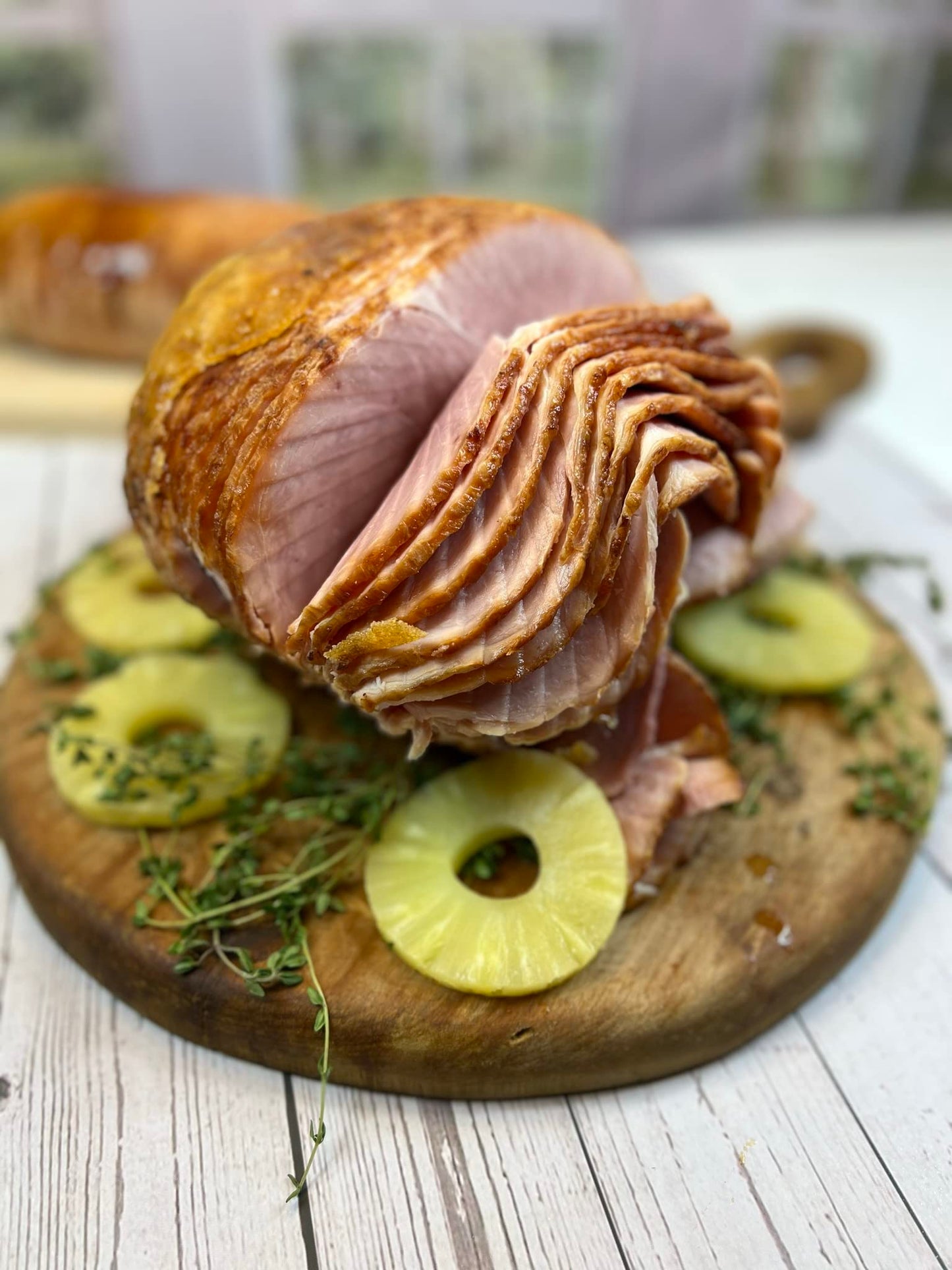 HOLIDAY HAM CO. Holiday Honey Glazed Spiral Sliced Gourmet Ham. 8.5-9.5 pounds. Serves 14-16.