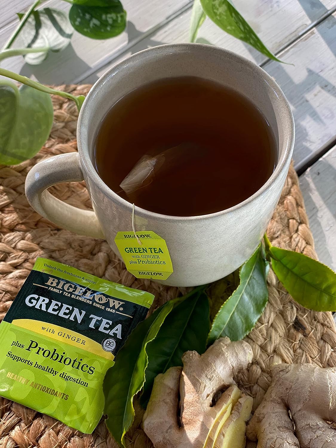 Bigelow Tea Green Tea Variety Pack, Classic Green Tea, Lemon, Pomegranate, Mint, Peach and Constant Comment Flavors, 20 Count Box (Pack of 6), 120 Total Tea Bags