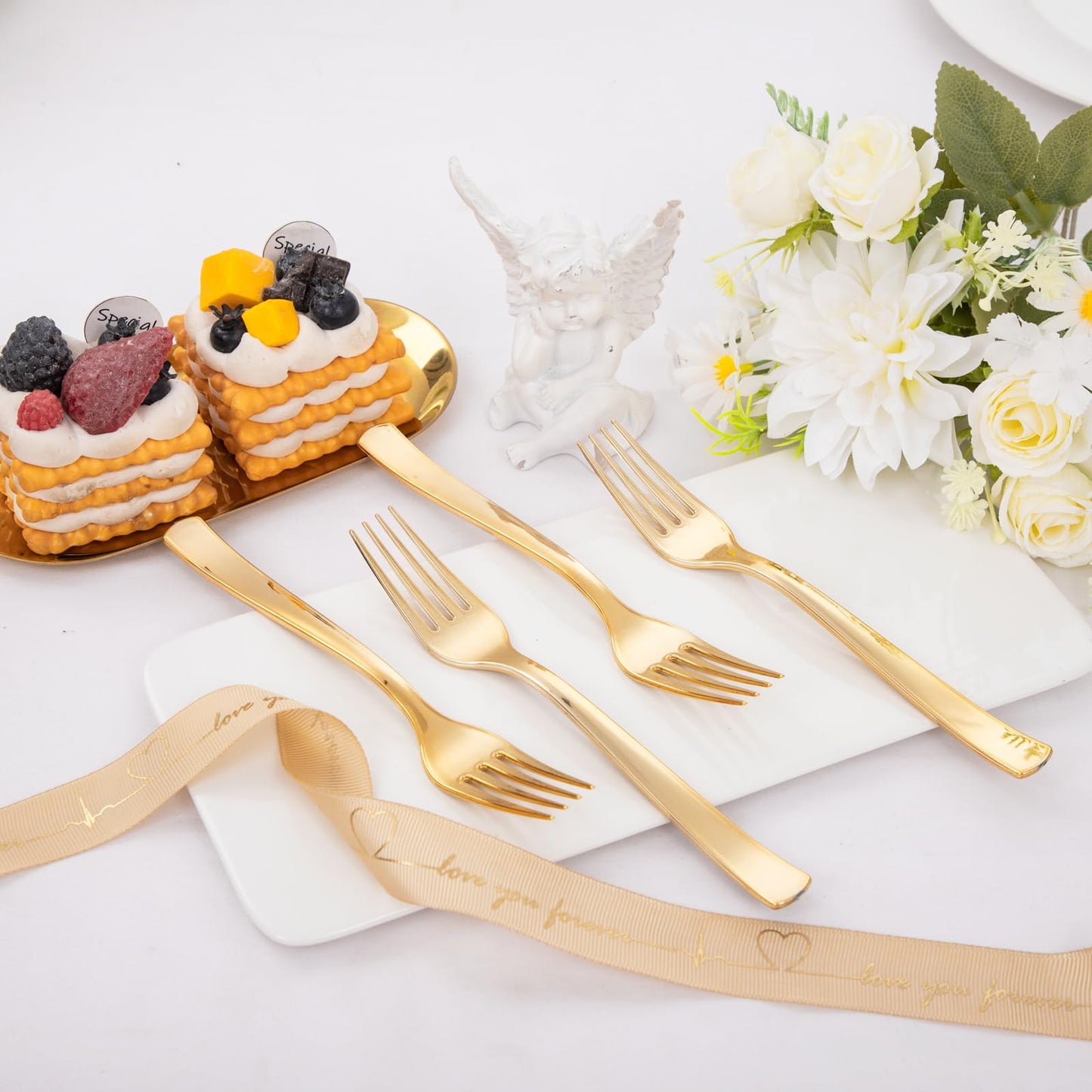 Liacere 360PCS Clear Plastic Knives Disposable - Heavy DutyBPA-Free - Heat Resistant, Solid and Durable Disposable Knives Bulk, Premium Plastic Knives Heavy Duty for Party Supply
