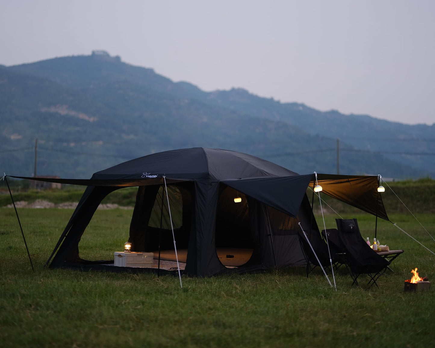 Vidalido 8-10 Person Camping Tent with 3 Door 2 Room Large Family Cabin Tents, Double Layer Waterproof Portable Glamping Tent, Big Tents for Outdoor Picnic Camping Hiking and Family Gathering