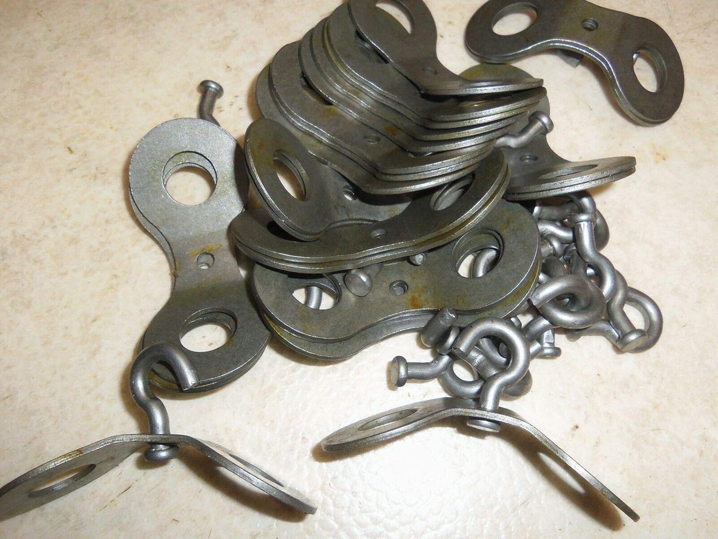 24 New Double Trap Stake Swivels Traps Swivels Double Swivels (2 Dozen)