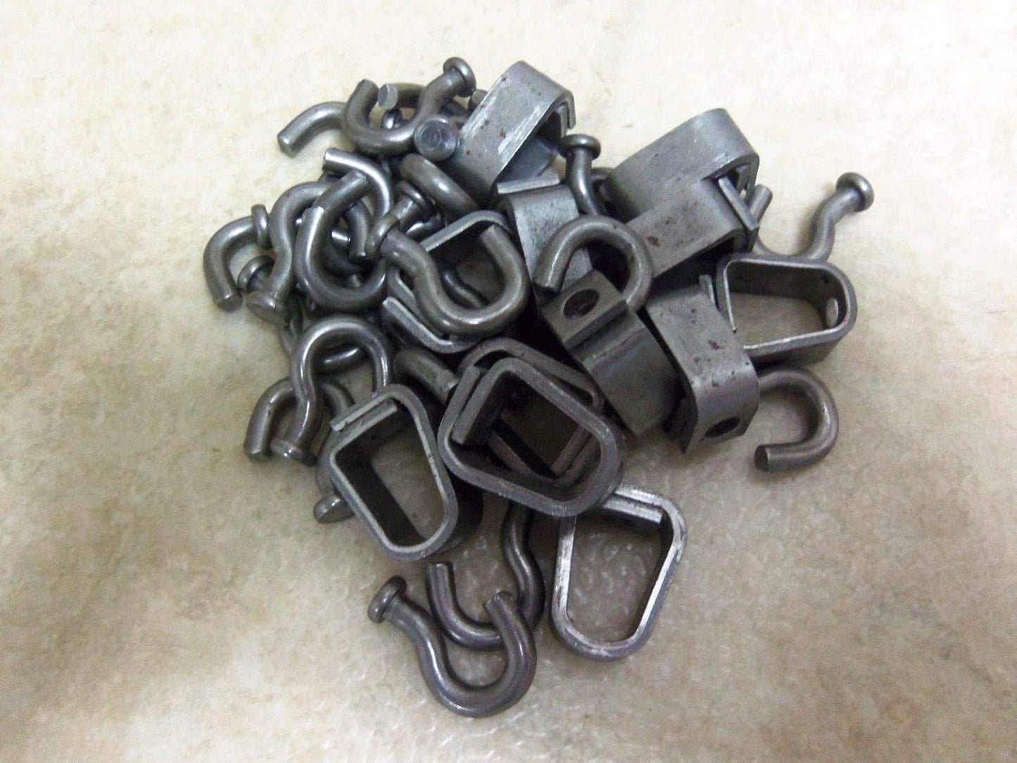 Montree Shop 24 MB Crunch Proof Swivels Traps (2 Dozen) Trapping Raccoon Fox Duke