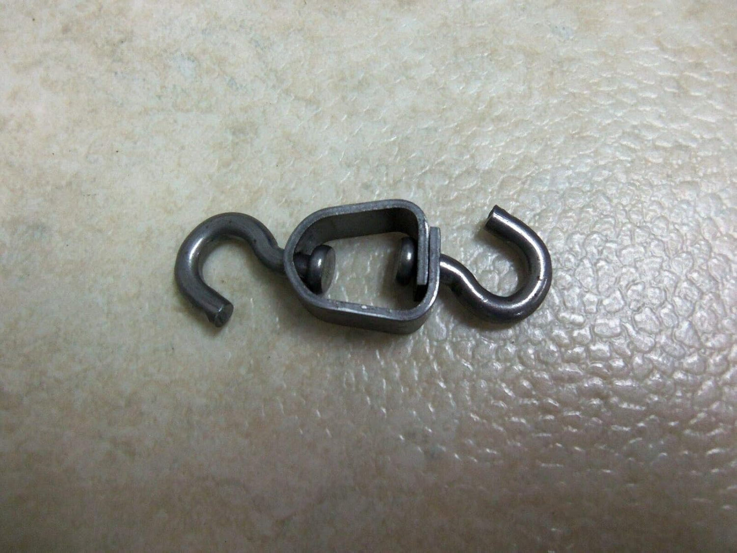 Montree Shop 50 Heavy Duty Universal Swivels Traps Trapping Raccoon Fox Duke