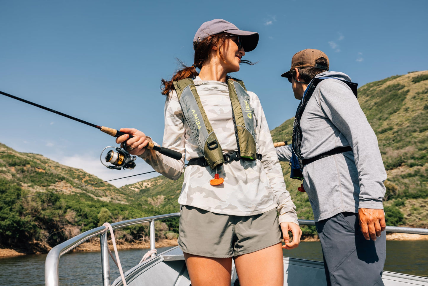 Onyx A/M-24 Automatic/Manual Inflatable Life Jacket, U.S. Coast Guard Approved, Low Profile, Compact Design, Manual Convertible Inflation Option