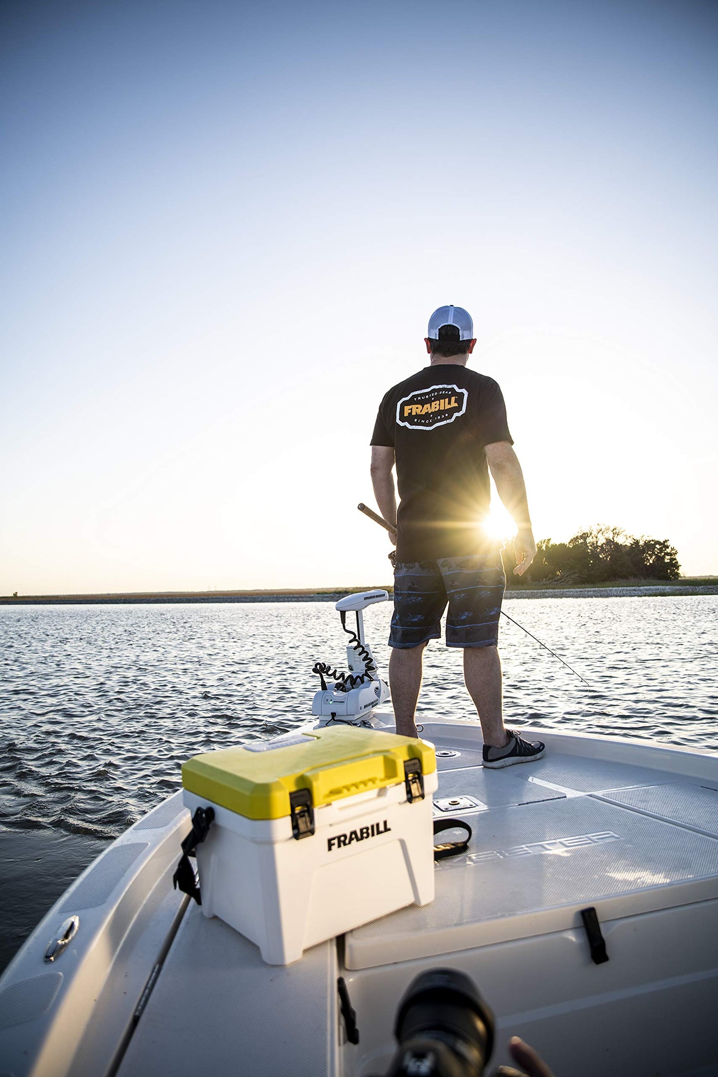 Frabill Magnum Bait Station 13 Quart Live Bait Well, White and Yellow