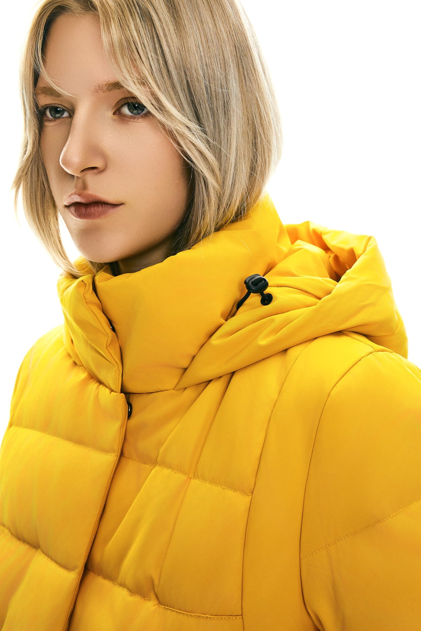Orolay Women's Thickened Long Down Jacket Winter Down Coat Hooded Puffer Jacket with Side Zipper