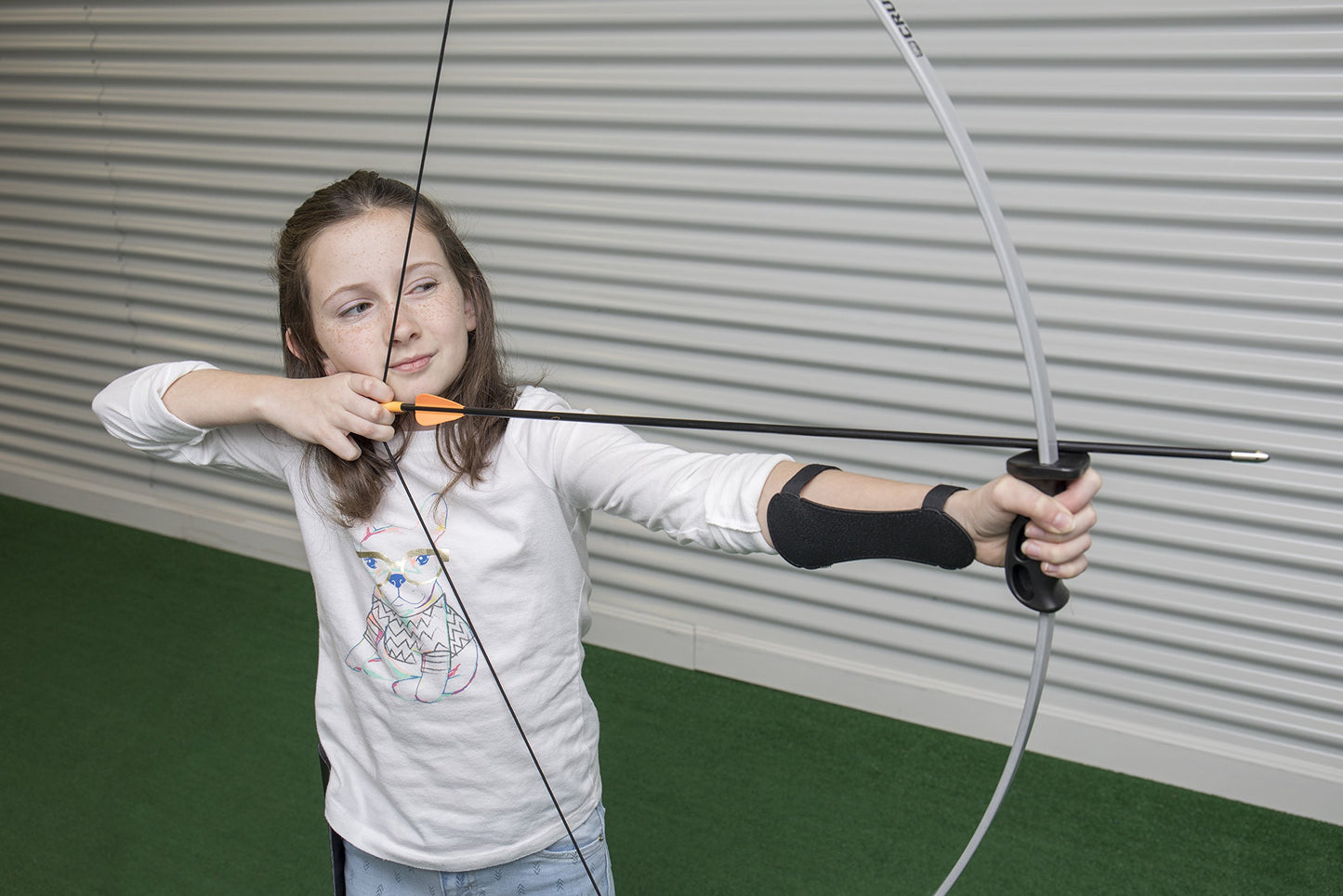 Bear Archery Crusader Bow for Youth, Recommended Ages 9-12, Ambidextrous, Continuous Draw Weight Up to 20 lb., Continuous Draw Length Up to 28-inches
