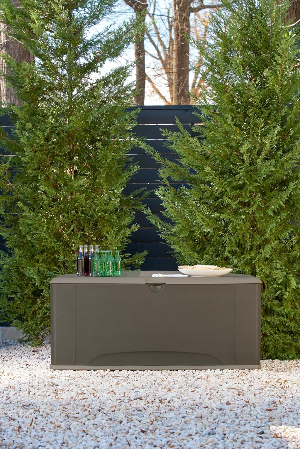 Rubbermaid Extra Large Resin Outdoor Storage Deck Box with Seat (120 Gal), Weather Resistant, Brown, Deck Organization for Home/Backyard/Pool Chemicals/Toys/Garden Tools/Porch/Patio Cushions