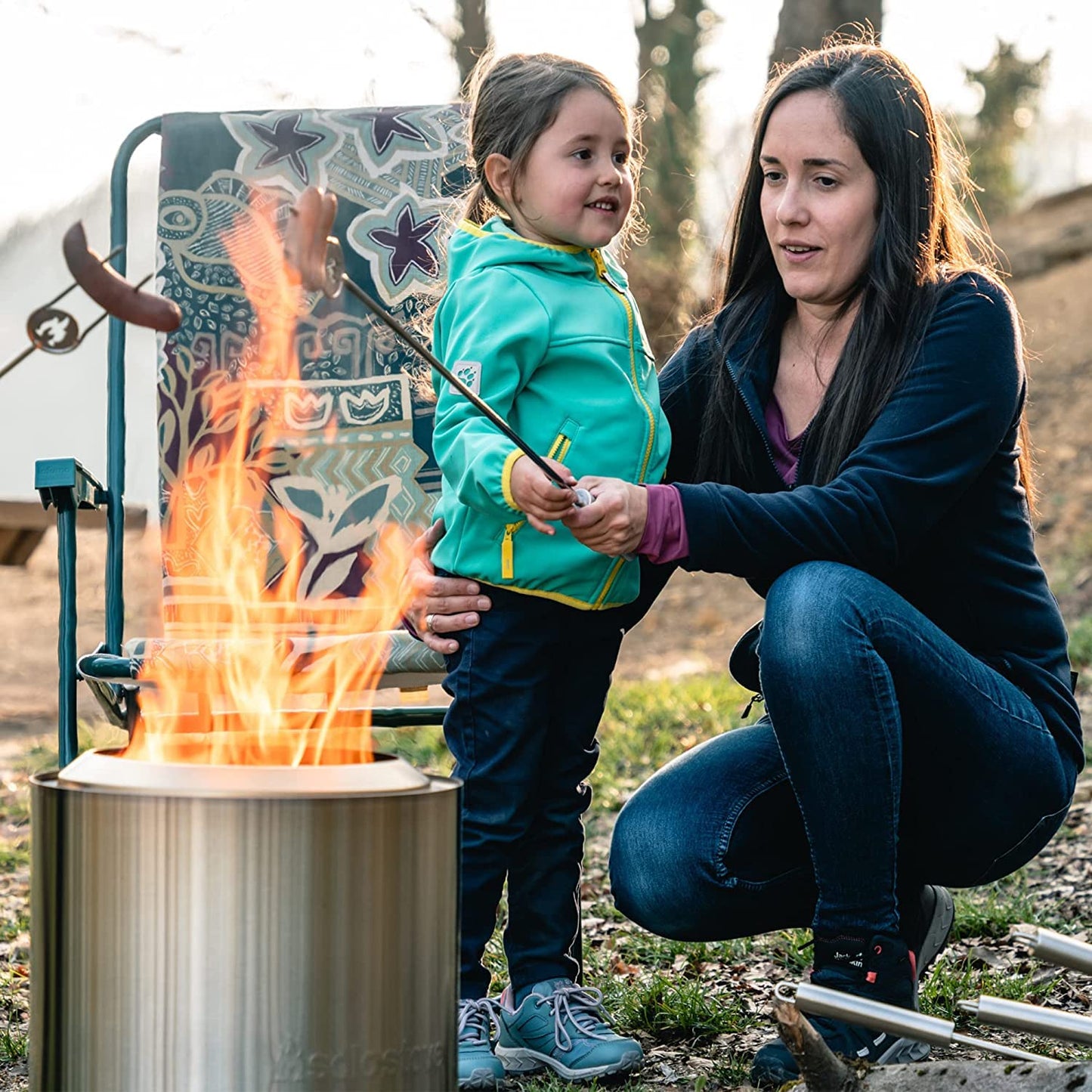 Solo Stove Ranger 2.0 with Stand - 15 Inch Smokeless Portable Fire Pit - Lightweight Outdoor Fireplace with Removable Ash Pan, Stainless Steel, Carry Case Included, Ideal for 2-4 People, 16.5 lbs