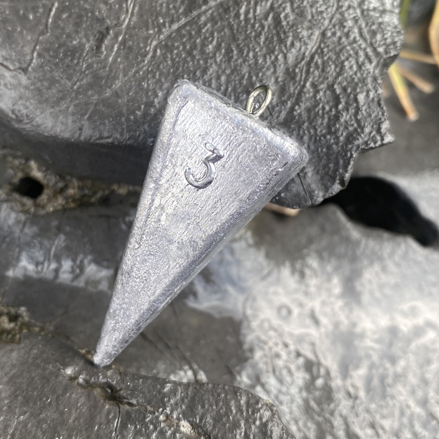Fishing Weights Sinkers Pyramid Sinkers Surf Fishing Sinkers for Saltwater Fishing Gear Tackle 1oz 2oz 3oz 4oz 5oz 6oz 8oz 10oz 12oz 14oz 16oz