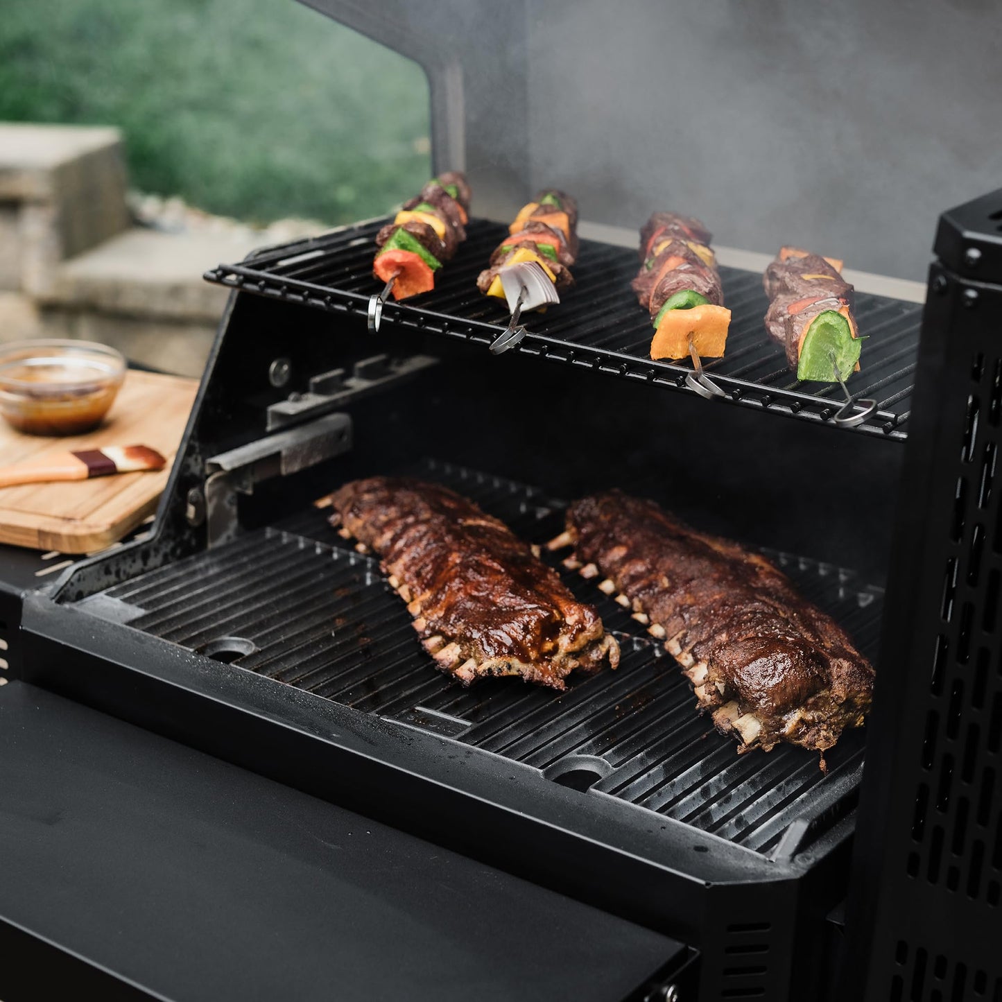 Masterbuilt® Gravity Series® 600 Digital Charcoal Grill and Smoker,WiFi Technology, GravityFed™ Charcoal Hopper, 600 Cooking Sq. Inches, Reversible Smoke&Sear Cast Iron Grates, Black, Model MB20041023