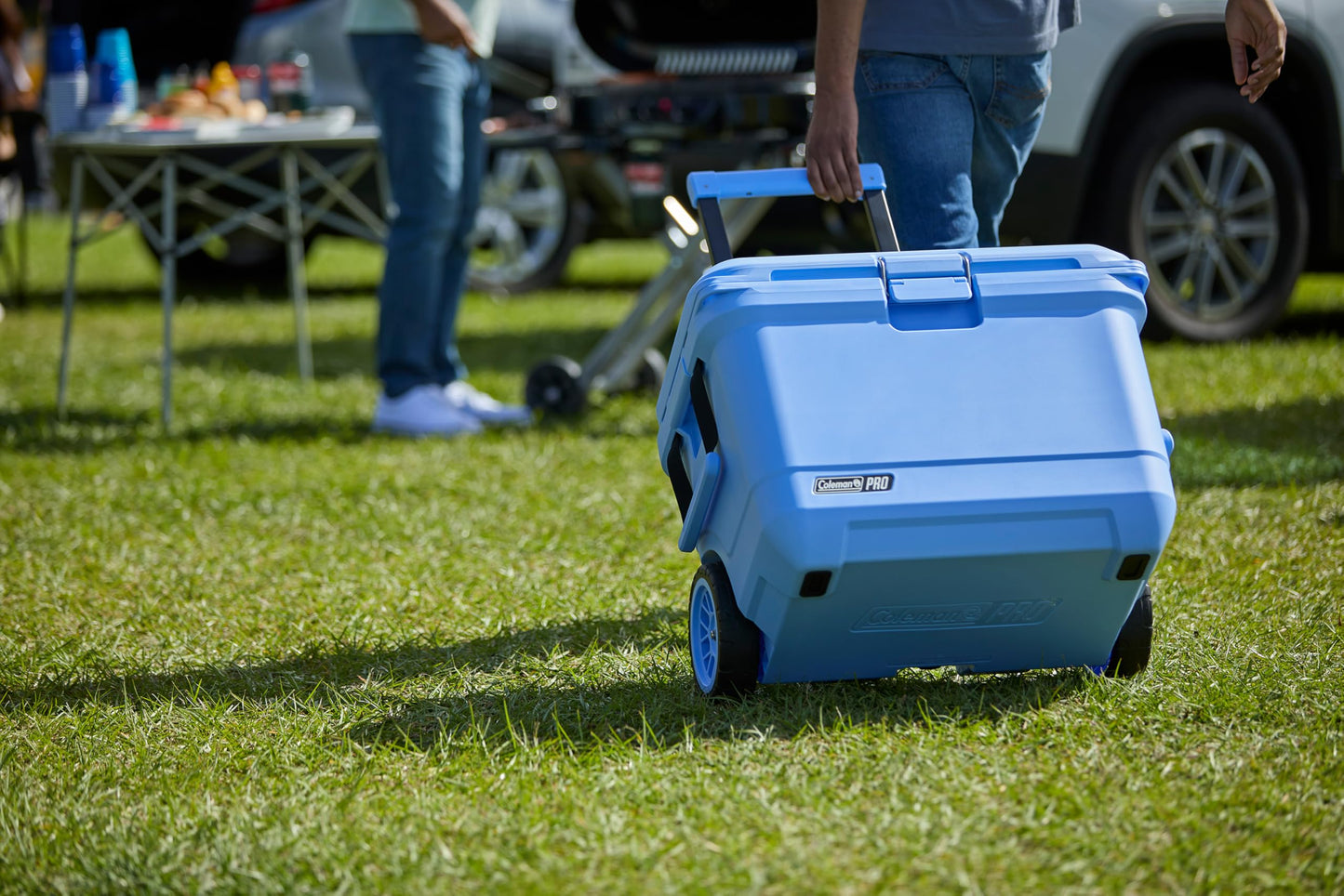 Coleman Pro 25qt Ultra-Light Premium Hard Cooler, Extra-Thick Insulation Keeps Ice up to 3 Days, 36-Can Capacity