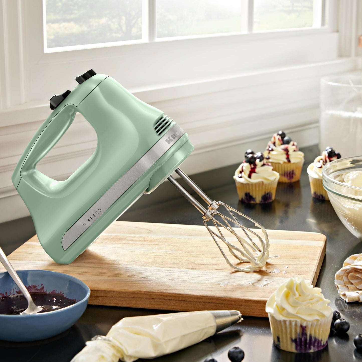 KitchenAid 5 Ultra Power Speed Hand Mixer - KHM512, Empire Red