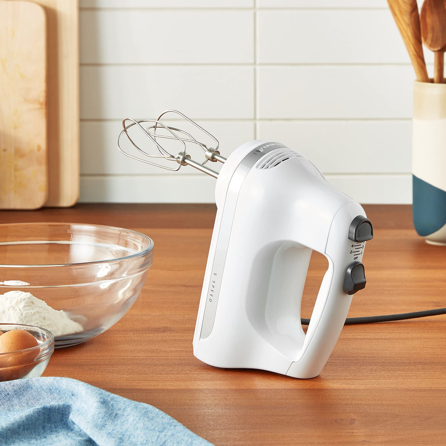 KitchenAid 5 Ultra Power Speed Hand Mixer - KHM512, Empire Red