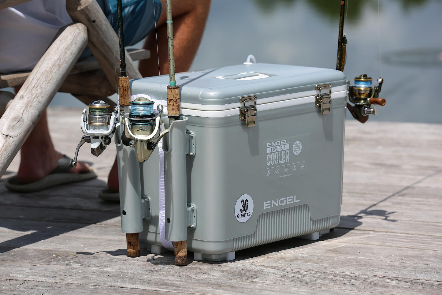 ENGEL Live Bait Cooler PRO for Fishing - Portable Minnow and Bait Bucket with Lithium-Ion Rechargeable Aerator