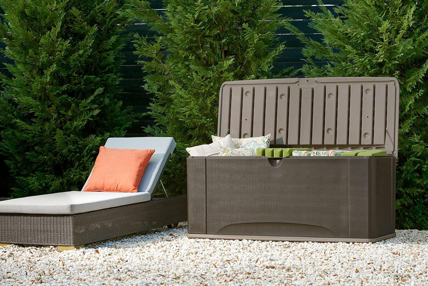 Rubbermaid Extra Large Resin Outdoor Storage Deck Box with Seat (120 Gal), Weather Resistant, Brown, Deck Organization for Home/Backyard/Pool Chemicals/Toys/Garden Tools/Porch/Patio Cushions