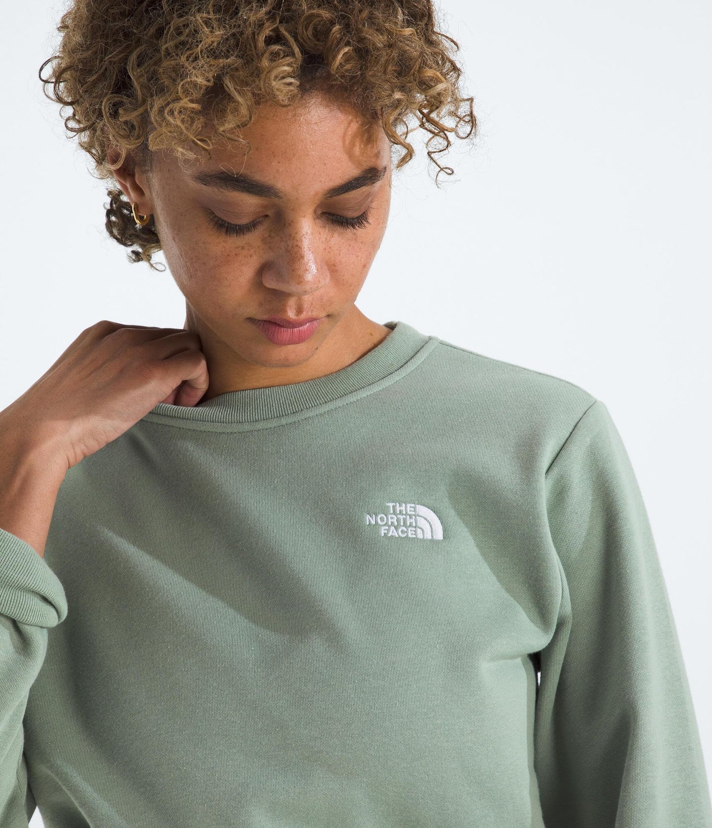 THE NORTH FACE Women's Evolution Simple Dome Crew | Ribbed Collar & Hem, Classic Logo