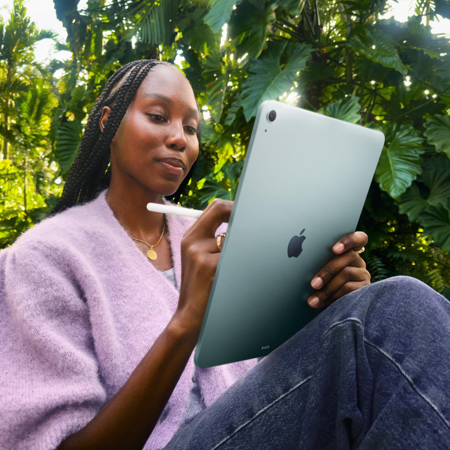 Apple iPad Air 11-inch with M3 chip Built for Apple Intelligence, Liquid Retina Display, 1TB, 12MP Front/Back Camera, Wi-Fi 6E, Touch ID, All-Day Battery Life — Space Gray