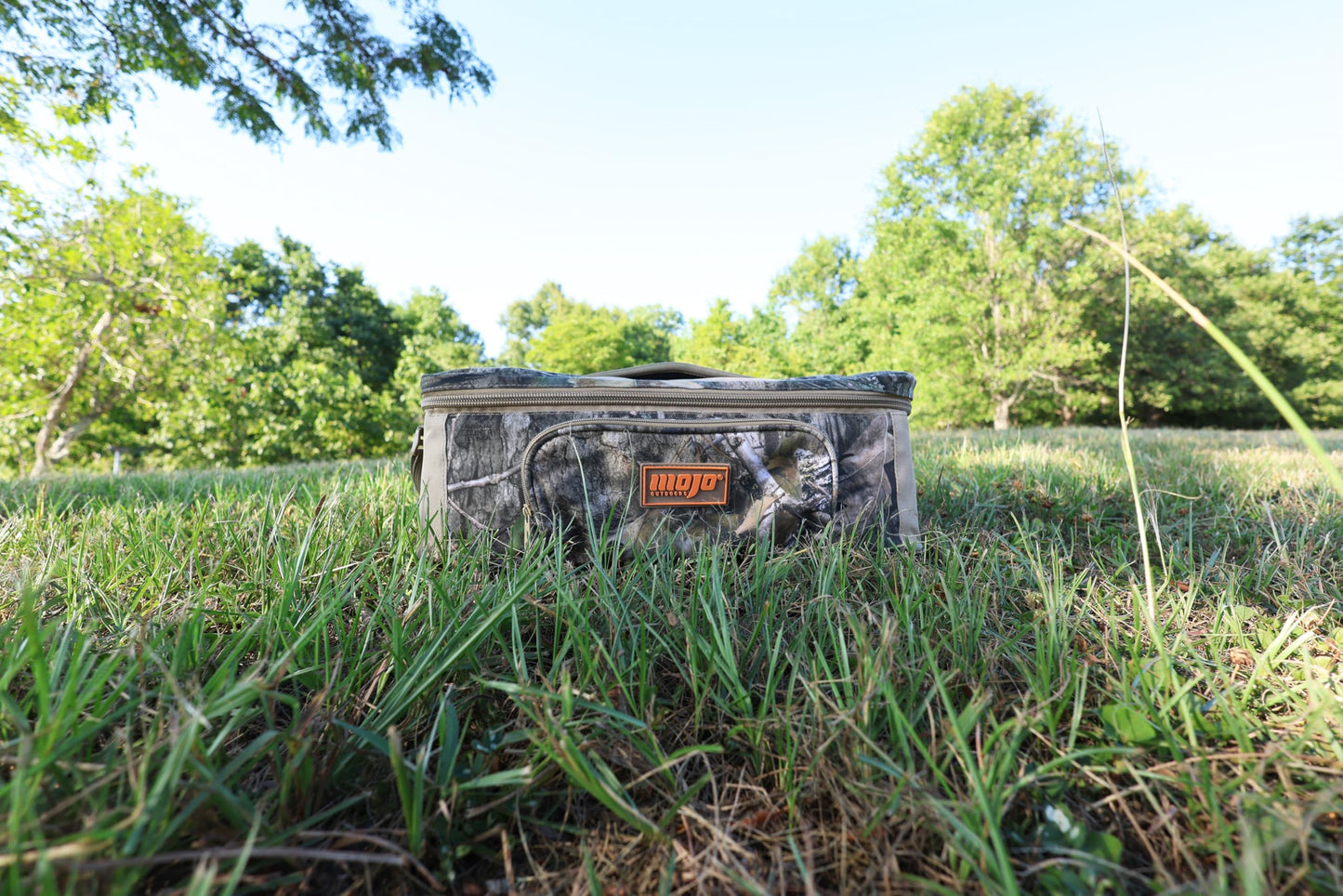 MOJO Triple Threat Predator Decoy & E-Caller – Complete Hunting System with 80 Sounds, Remote Control, Critter Decoy, Rechargeable Battery Compatible, and Durable Design