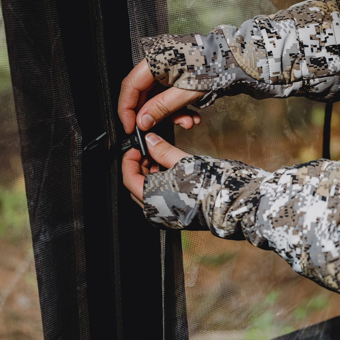 Barronett Blinds Radar Portable Hunting Blind, Pop-Up Hub Blind, Zipperless Windows, Lightweight, 2-Person, 67" x 71" x 71"