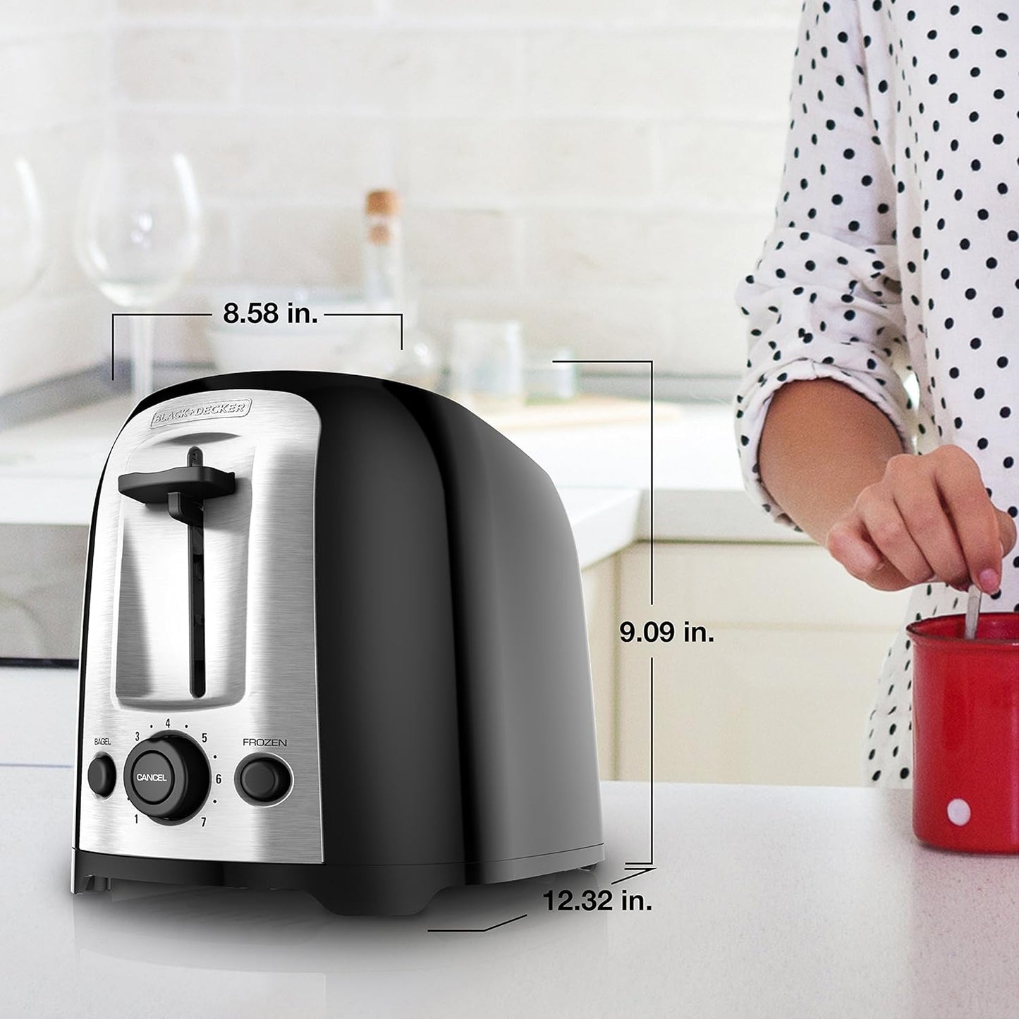 BLACK+DECKER 4-Slice Toaster, Extra Wide Slots, 7 Shade Settings, 1400 Watts, Frozen and Bagel Buttons, Toast Shade Selector, Extra Lift