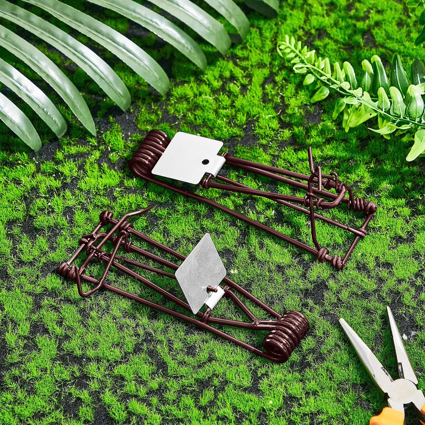 Qualirey 2 Pcs Outdoor Gopher Trap Easy Set Mole Trap Weather Resistant Gopher Killer Vole Killer for Lawn Garden Farm (Black)