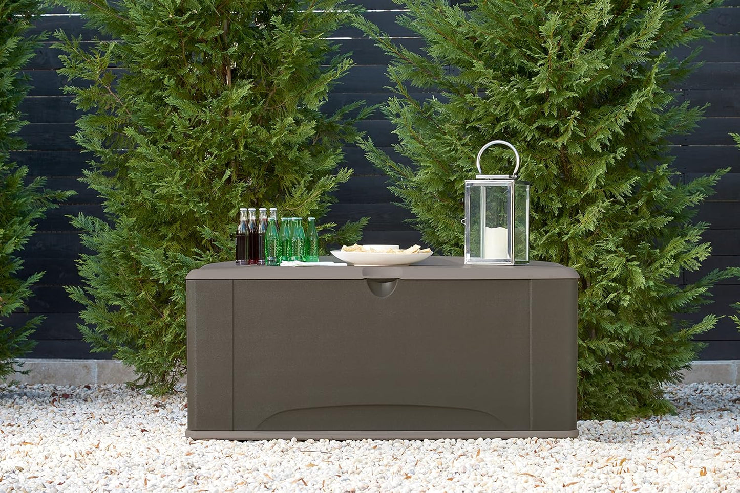 Rubbermaid Extra Large Resin Outdoor Storage Deck Box with Seat (120 Gal), Weather Resistant, Brown, Deck Organization for Home/Backyard/Pool Chemicals/Toys/Garden Tools/Porch/Patio Cushions