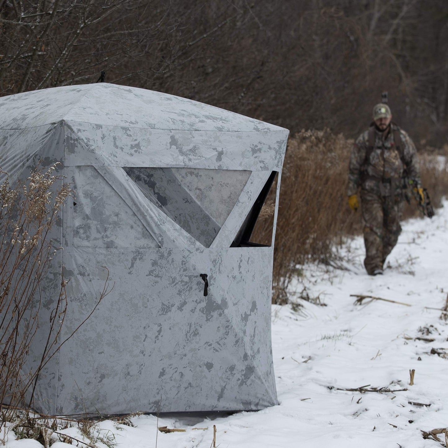 Barronett Blinds Radar Portable Hunting Blind, Pop-Up Hub Blind, Zipperless Windows, Lightweight, 2-Person, 67" x 71" x 71"