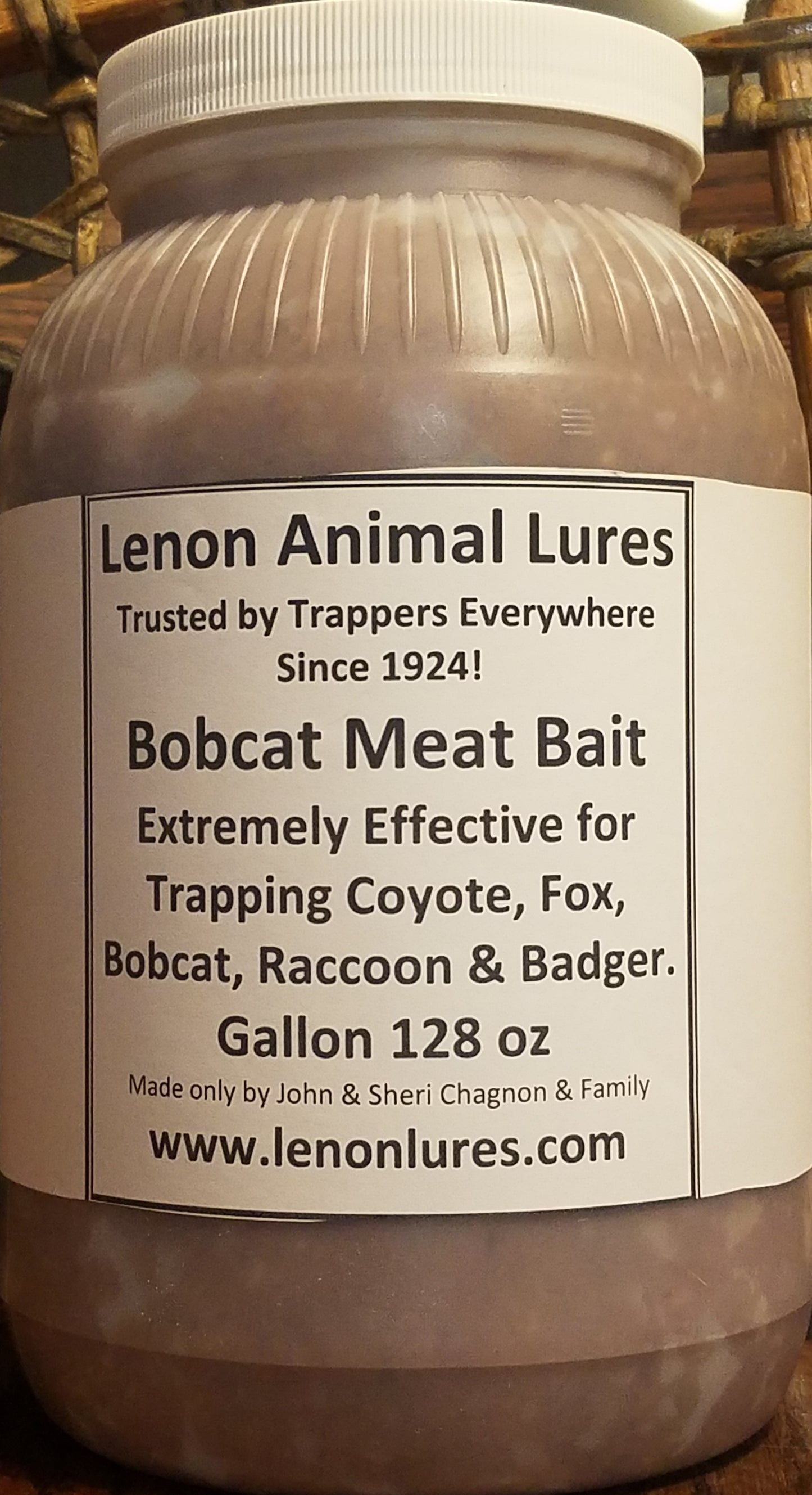 Lenon's Bobcat Meat - Fox and Coyote Bait 8 oz. to Gallon Jar