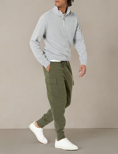 Amazon Essentials Men's Relaxed Fit Cargo Fleece Jogger Sweatpants with Drawstring