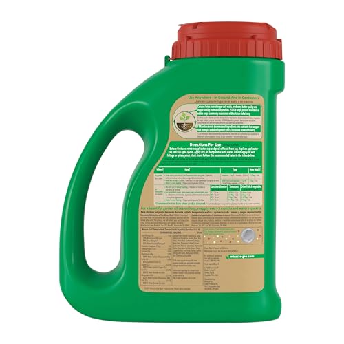 Miracle-Gro Shake 'n Feed Tomato, Fruit and Vegetable Plant Food, For Outdoor In-Ground and Potted Plants, Feeds up to 3 Months, 4.5 lbs.