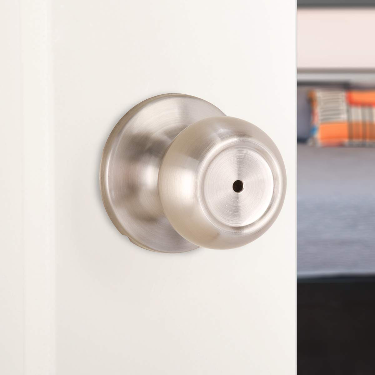Amazon Basics Bedroom/Bathroom Door Knob With Lock, Coastal, Easy to Install, 1-3/8" to 1-3/4", Satin Nickel