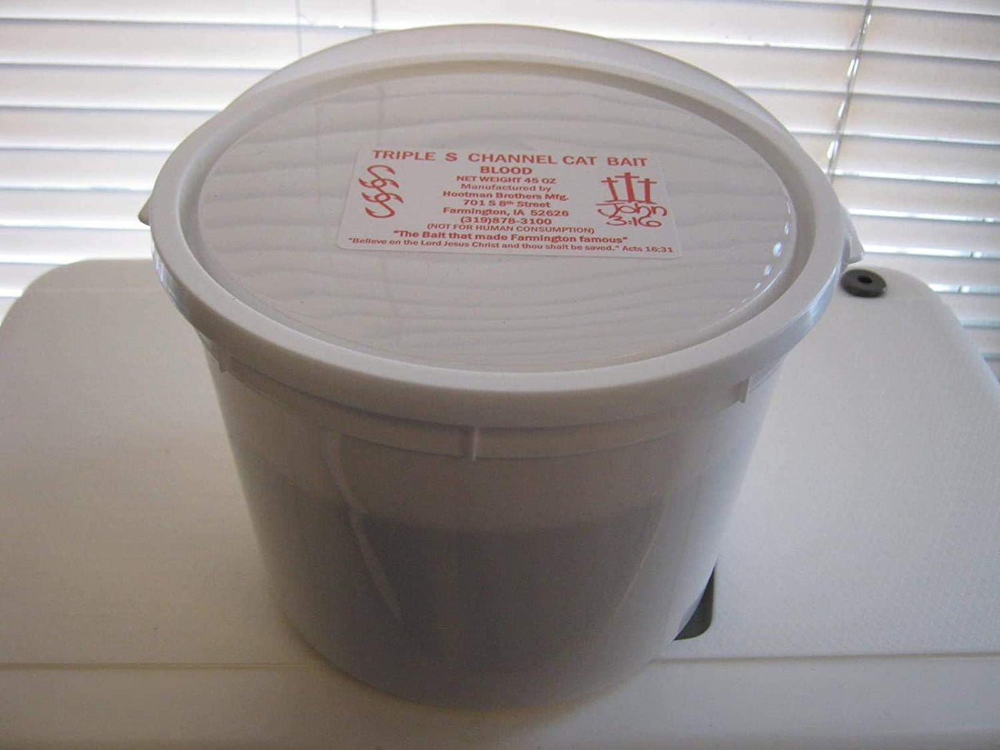 Triple S Channel Catfish Dip Bait Blood Flavor