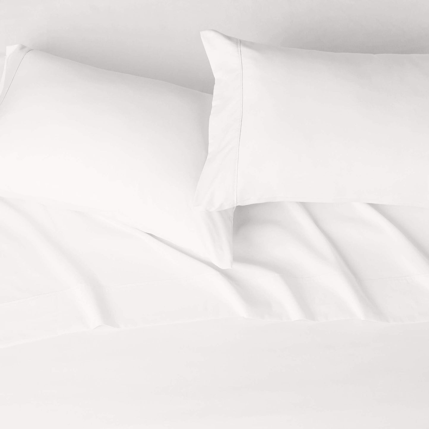 Amazon Basics Breathable, Ultra-Soft, Wrinkle-Free, Machine Washable Microfiber 4 Piece Bed Sheet Set with 14-Inch Deep Pockets, King, Cream, Solid