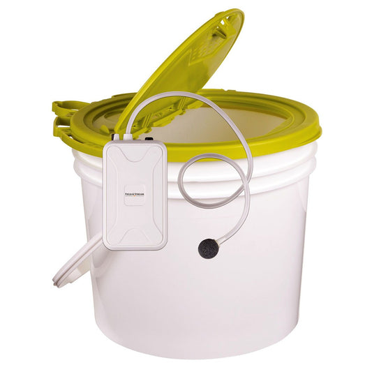 Flambeau Outdoors 6084FA 8 Qt. Insulated Bait Bucket with Water Resistant Aerator One Combo Pack, Live Bait Bucket and Aerator, Lime Green/White