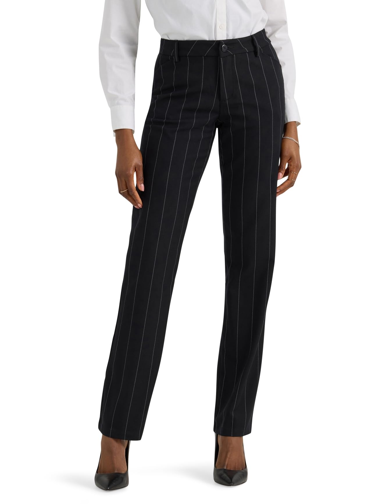 Lee Women's Wrinkle Free Relaxed Fit Straight Leg Pant
