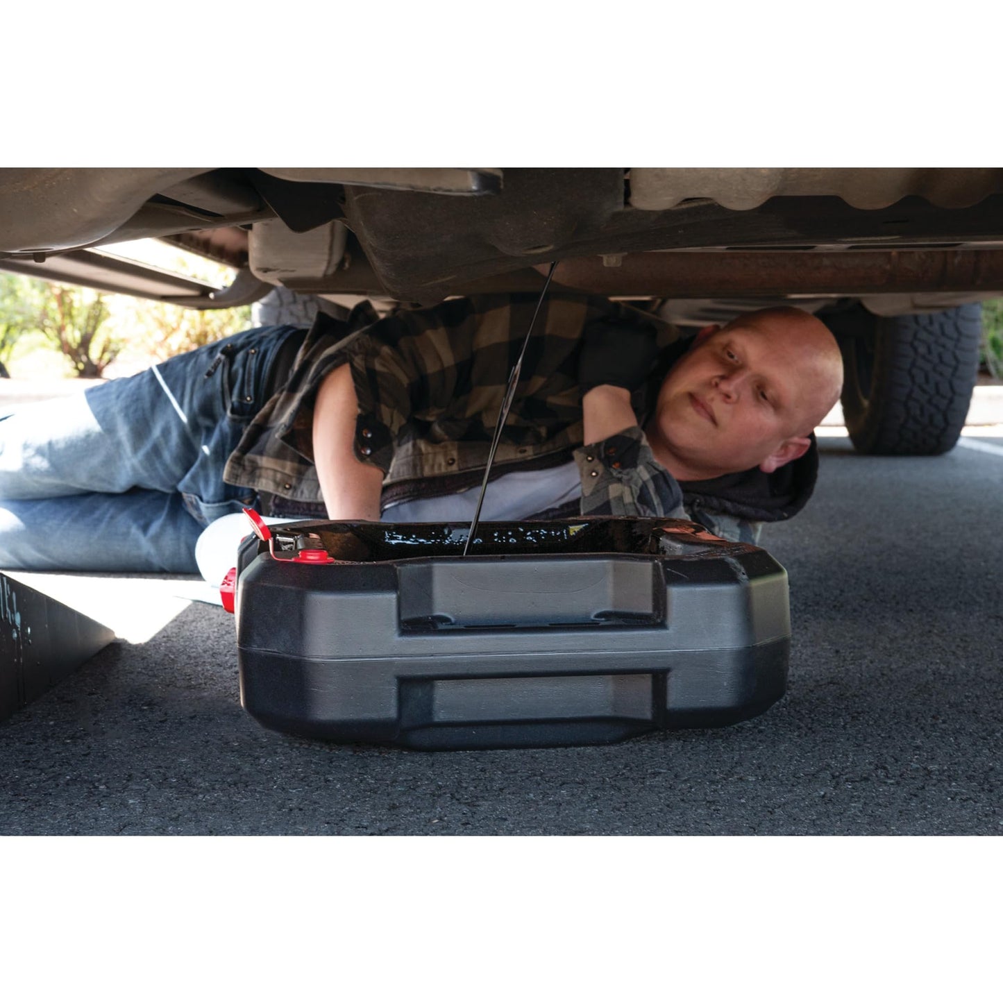 Performance Tool W4076 10-Quart Oil Drain Container, Deep Drain Well, Integrated Handle, Sealing Rubber Gaskets, Black