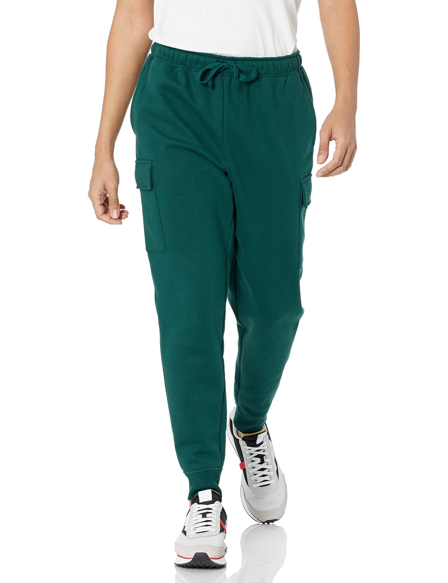 Amazon Essentials Men's Relaxed Fit Cargo Fleece Jogger Sweatpants with Drawstring
