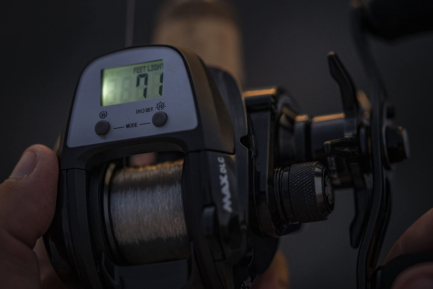 Abu Garcia Max Digital Line Counter Low Profile Baitcast Reel, Size LP (1498727), Carbon Fiber Star Drag, Max of 20lb | 9.0kg, Durable, Lightweight and Strong,Black